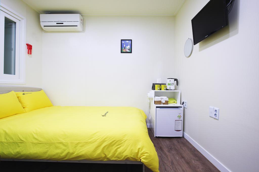 24 Guesthouse Myeongdong Avenue Seul Pokój zdjęcie