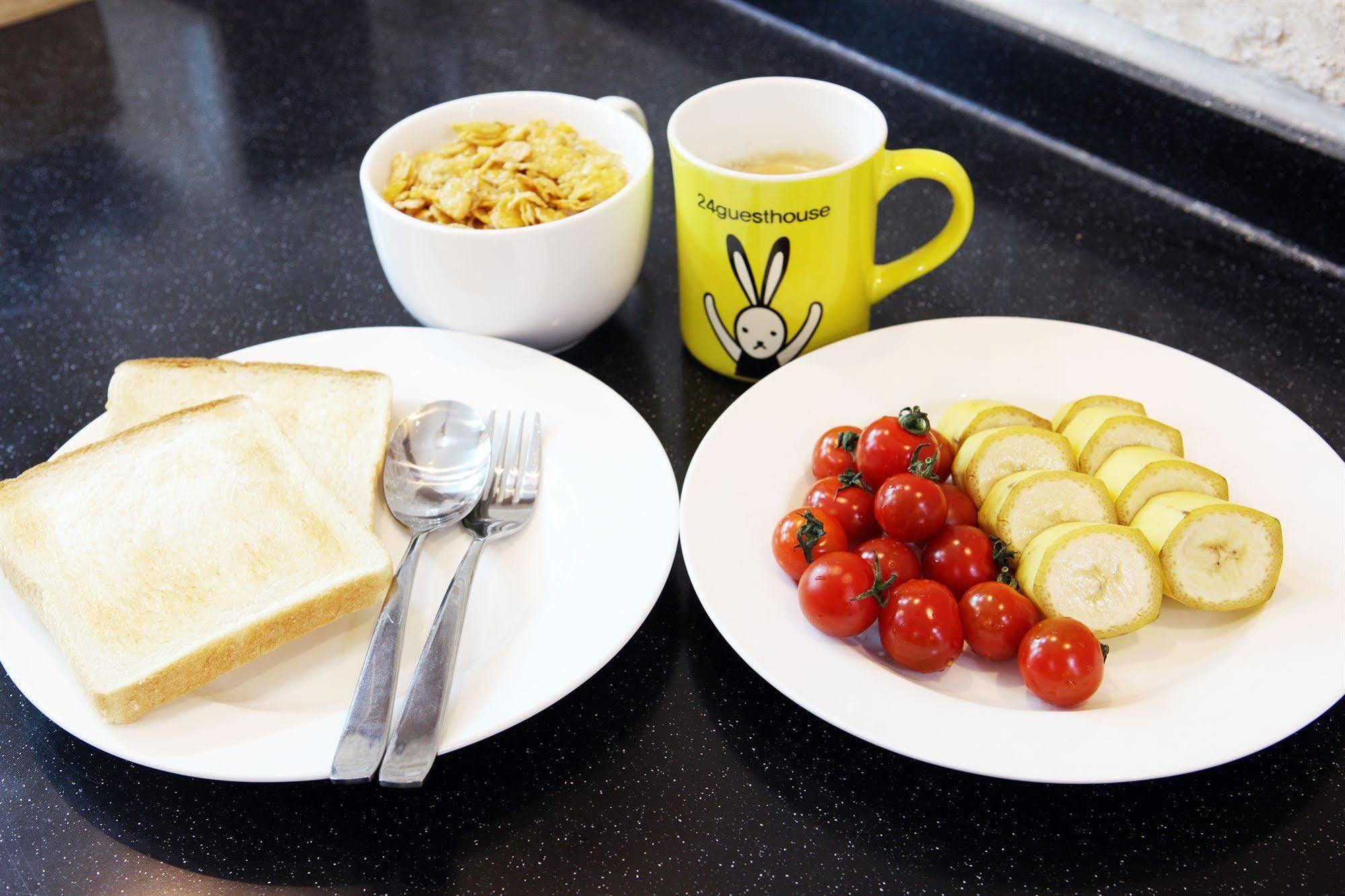 24 Guesthouse Myeongdong Avenue Seul Zewnętrze zdjęcie